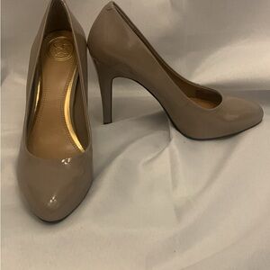 Jessica Simpson Tan Heels Sleek Professional Pumps